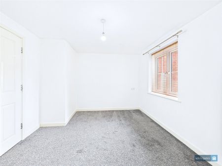 Jenkinson Grove, Armthorpe, Doncaster, DN3 - Photo 2