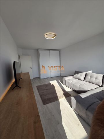 Apartament 3 camere, zona Tractorul - Fotografie 2