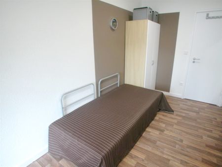 FLATmix.de / Helles, komplett möbliertes Zimmer in PB-Mitte - Photo 4