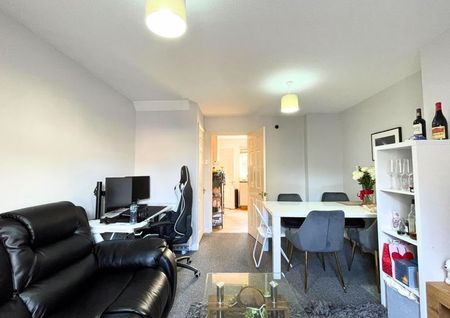 Vallis Court, Frome - Photo 3