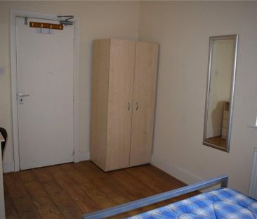 6 bedroom terraced house to rent - Photo 4