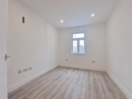 2 Bed Flat, West Green Road, N15 - Photo 2