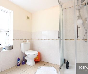 4 bedroom terraced house to rent - Photo 6