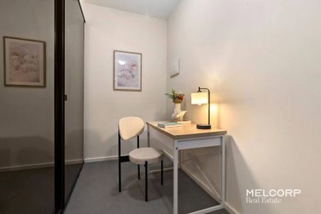 UNFURNISHED WITH WHITEGOODS ONE-BED PLUS STUDY - Photo 2