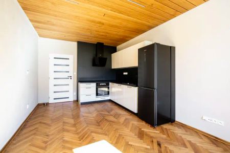 Stylově zrekonstruovaný byt 3+kk, 57 m - Fotografie 5