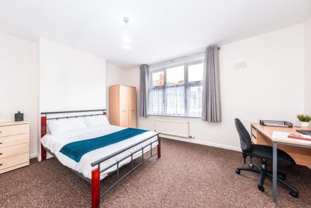 5 bedroom terraced house to rent - Photo 5