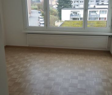 "Günstig wohnen mit guten ÖV-Anschluss - befristete Dauer!" - Photo 2