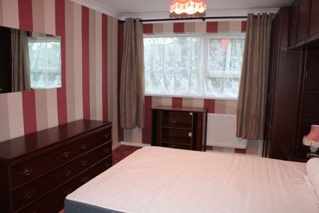 Lichfield Court, Solihull, B90 - Photo 5