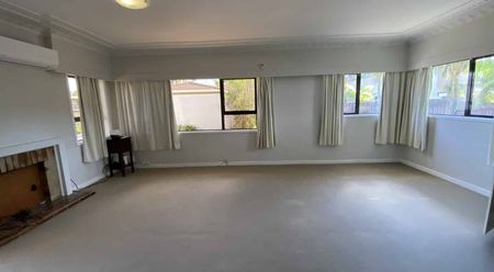 Downstairs unit - Photo 5