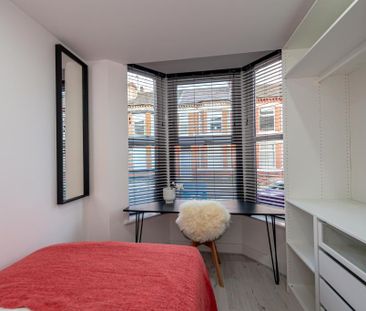 6 bedroom house to rent - Photo 1