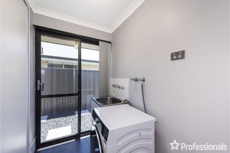 32 Cristonia Terrace, Byford WA 6122 - Photo 2