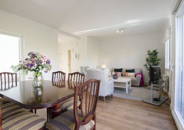 Calle de Fortunata y Jacinta, Madrid, Community of Madrid 28020