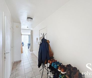 Appartement met 2 slaapkamers in hartje Zomergem - Photo 2