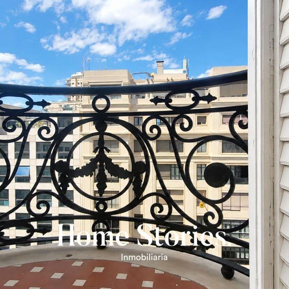 4 room luxury Apartment for rent in Valencia, Spain - Photo 1