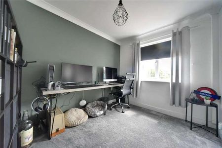 Hawthorn Walk, Beck Row, Bury St. Edmunds, Suffolk, IP28 - Photo 4