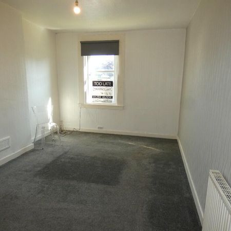 1 bedroom ground floor flat to rent - Photo 4