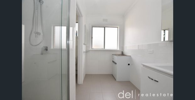 Fully Renovated and Central Apartment - Photo 1