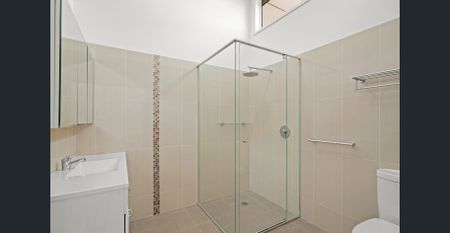 Beautifully Appointed Townhouse - Photo 4