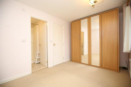 2 bedroom semi-detached house to rent - Photo 3