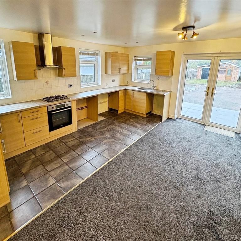 2 bedroom semi-detached house to rent - Photo 1