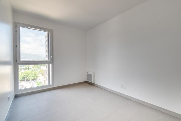 location Appartement F3 DE 57.07m² À NICE - Photo 1