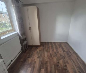 4 bedroom house to rent - Photo 3