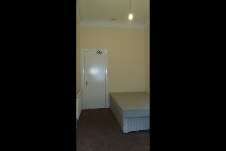 3 Bed Flat, Highburgh Road, G12 - Photo 2