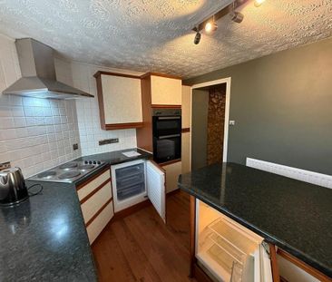 3 bedroom maisonette to rent - Photo 4