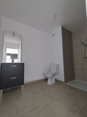 Location Appartement 2 pièces 46m² LUCE 28110 - Photo 2