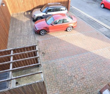 1 bedroom Flat To Let - Photo 1