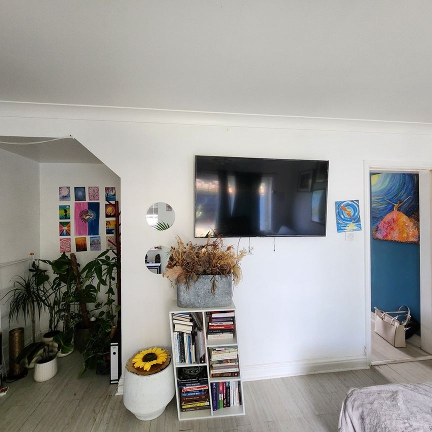 3 Bed Terraced House, Magellan Place London, E14 - Photo 1