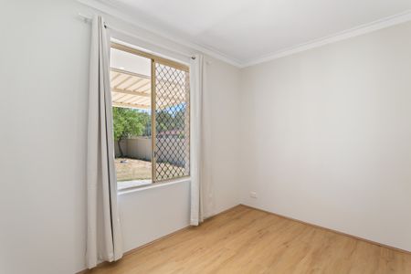 14 Roger Street, Midland WA 6056 - Photo 4