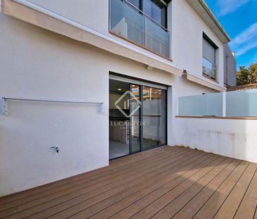 Luxury Villa for rent in Vilanova i la Geltrú, Catalonia - Photo 2