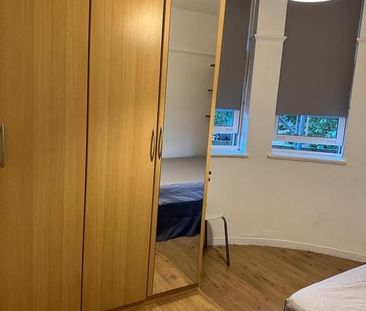 Room in a Shared Flat, Becklow Gardens, W12 - Photo 3
