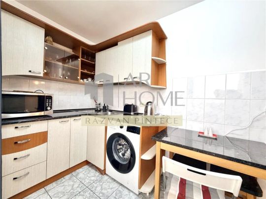 Garsoniera spatioasa cu terasa 20 mp, ultracentral Catedrala, Ploiesti - Fotografie 1