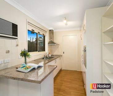 3 Bedroom Villa Peacefully Located in a Boutique Complex of Three! - Photo 5