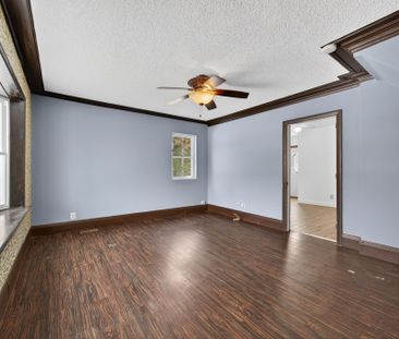 For Lease - 114 Burton Avenue, Barrie, Ontario - Photo 2