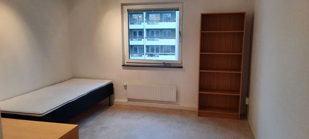 Artillerigatan, Stockholm - Photo 1