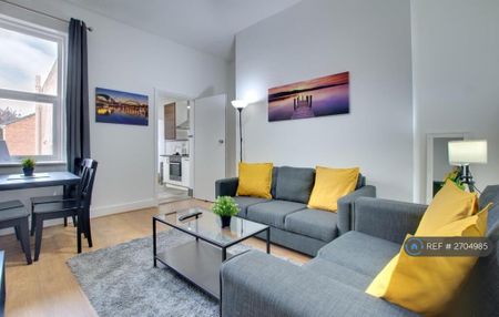 3 bedroom flat to rent - Photo 2
