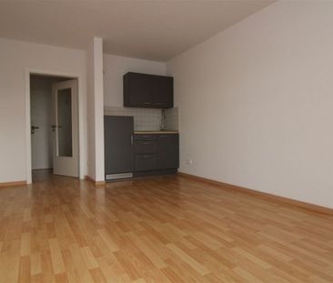 1-Zimmer mit moderner Einbauküche und Terrasse im Zentrum - Foto 5