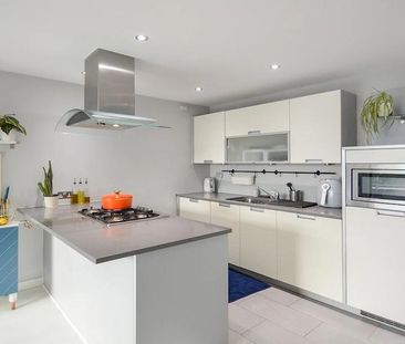 2 bedroom apartment to rent - Photo 6