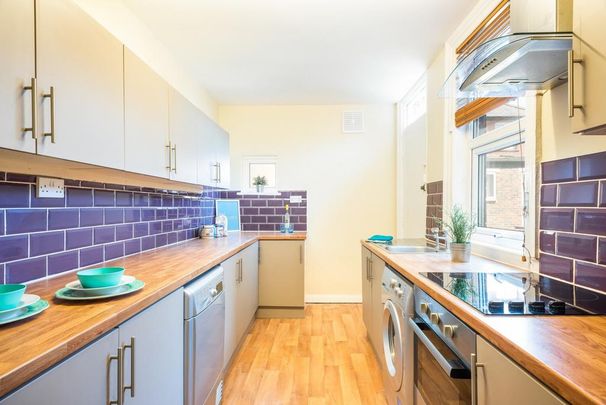 1 bedroom in a house share to rent - Photo 1