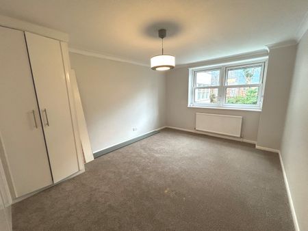 Park Royal, 66 Montpelier Road - Photo 2