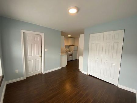 199.2 Wellington Street - 1 bed, 1 bath - HALF OFF 1ST MONTH - Photo 2