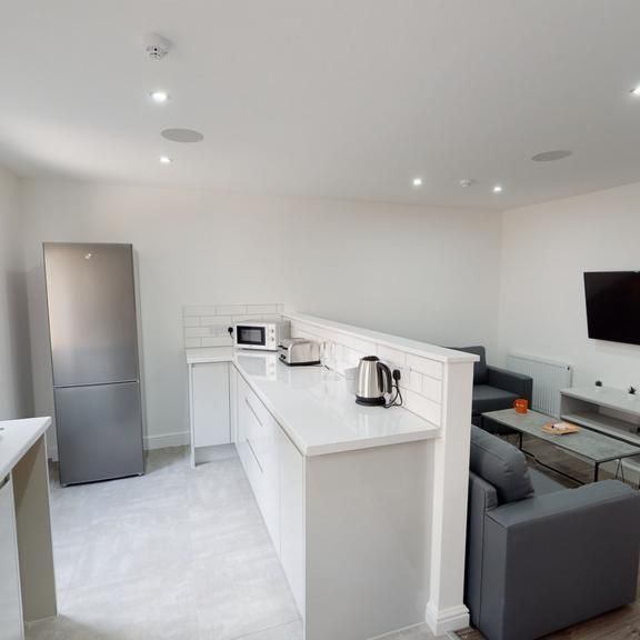 5 bedroom house to rent - Photo 1