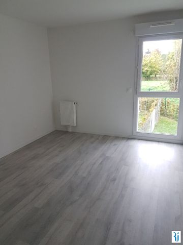 Location Appartement 3 pièces 64m² MONT ST AIGNAN 76130 - Photo 3