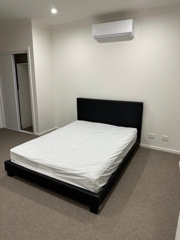 Altona North - Photo 5