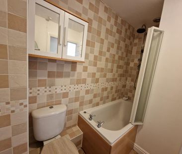 2 bedroom apartment to rent - Photo 3