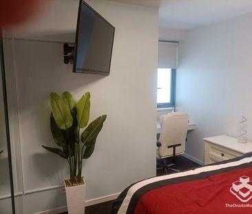 FULLY FURNISHED@CODE APARTMENTS - Photo 2