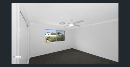 THE ULTIMATE BAYSIDE RETREAT - DUCTED A/C, 3 LIVING AREAS & MORE! AVAIL 02/04/2026 - Photo 3